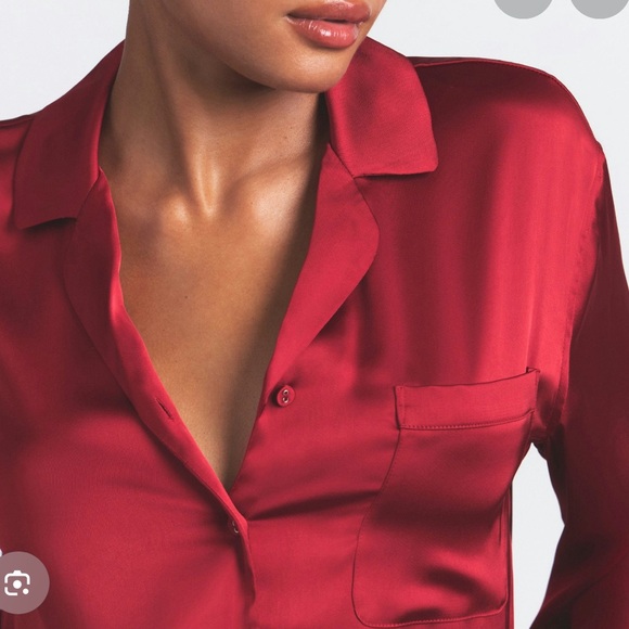 SKIMS Red Satin Pajama Set - Picture 5 of 14